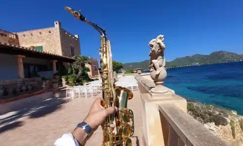 saxophone-performer-weddings